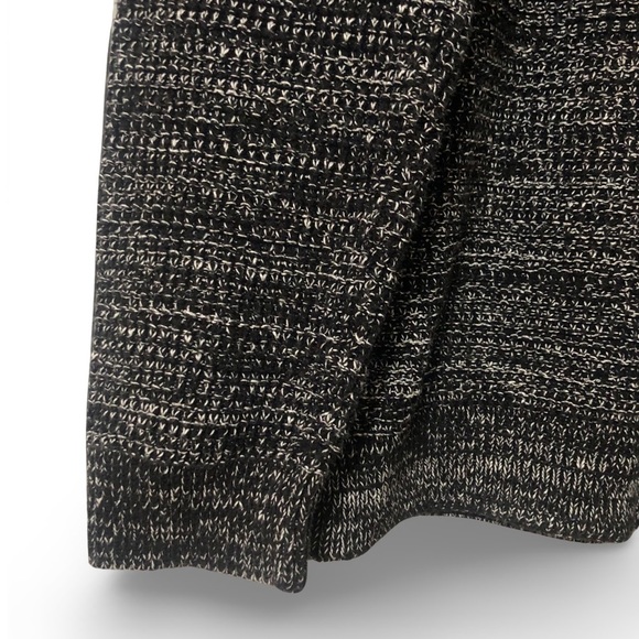 EUC H&M Men's Crew Neck Knit Sweater - Picture 4 of 7